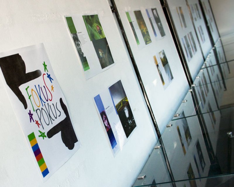 Prvi broj fotobiltena u Narodnoj biblioteci u Kragujevcu by Goran Kojadinovic